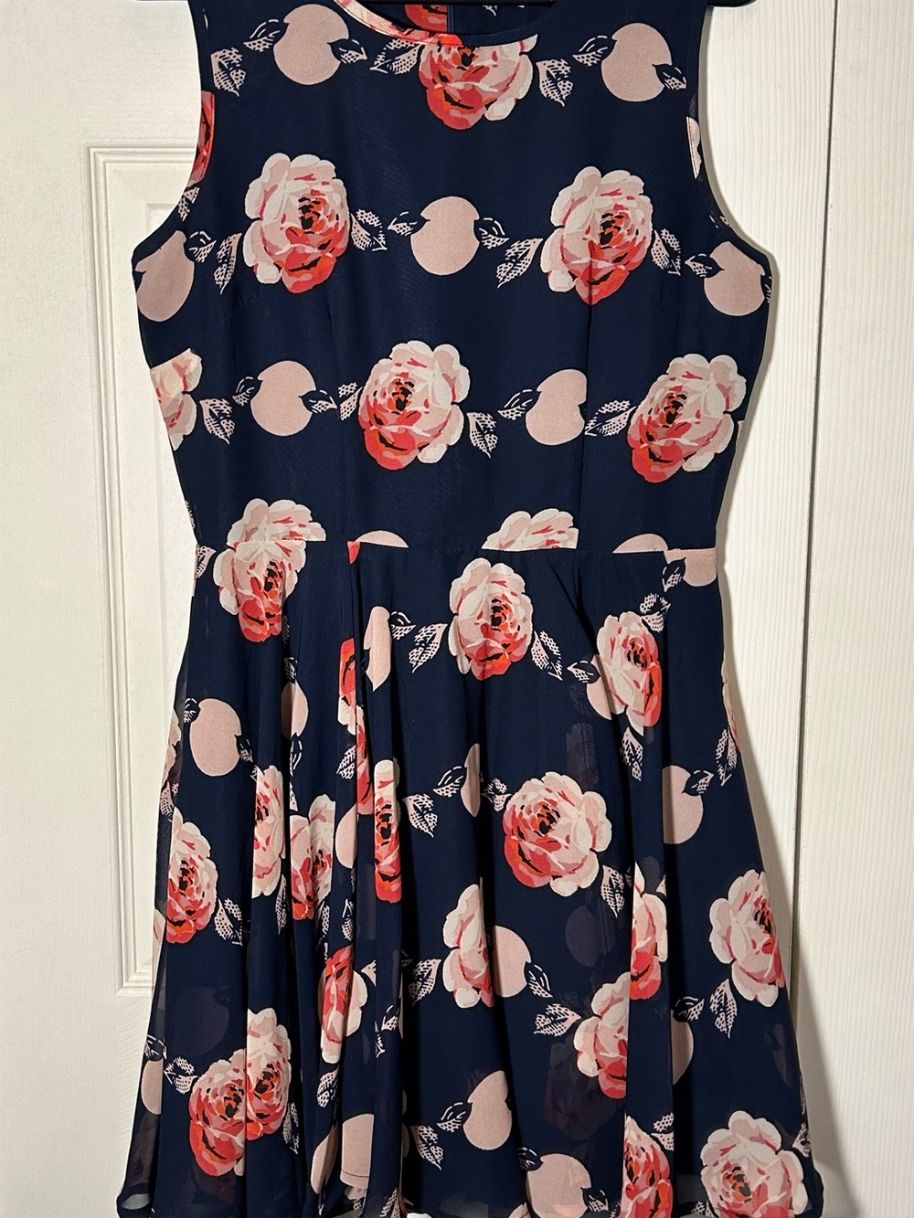 Maison Jules Women's Floral Fit N
Flare Flowy Dress Navy/Pink/ Cream Size M